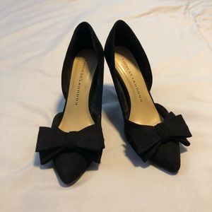 Chinese Laundry Black Pointed Toe Bow Heels
